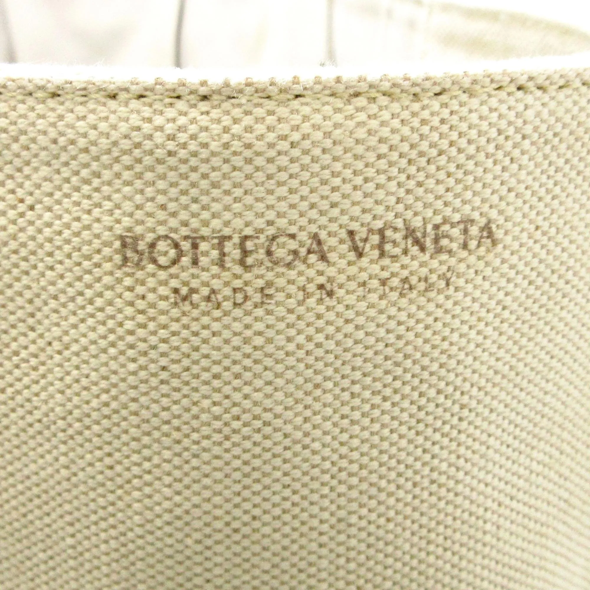 Bottega Veneta Maxi Canvas Intrecciato Arco Tote (SHG-AOF2nb)