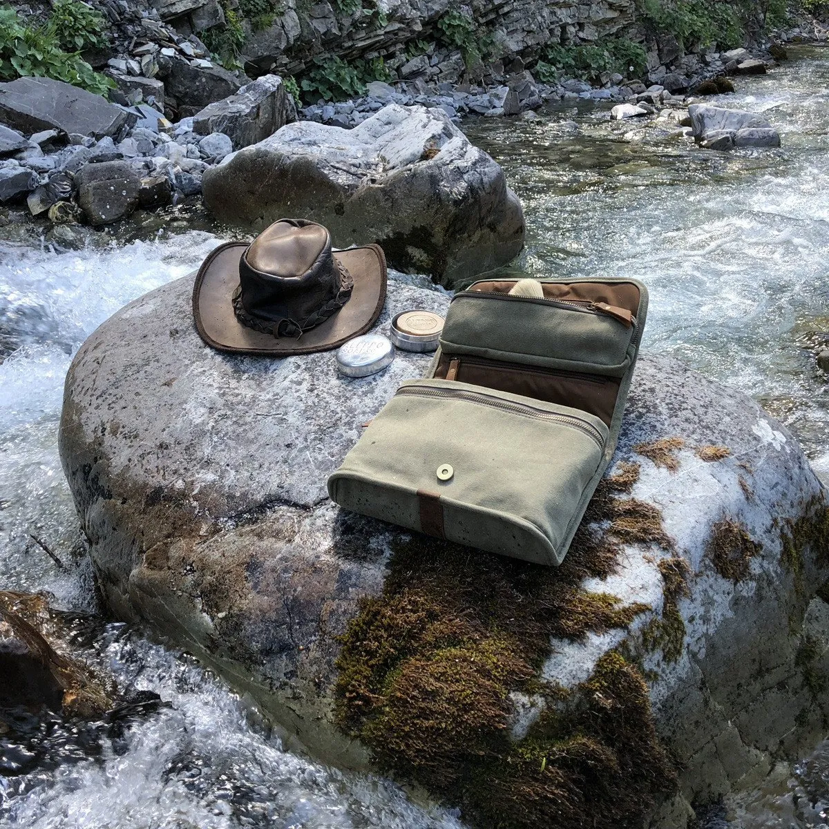 Canvas Hanging Wash Bag. Great For Home & Travel