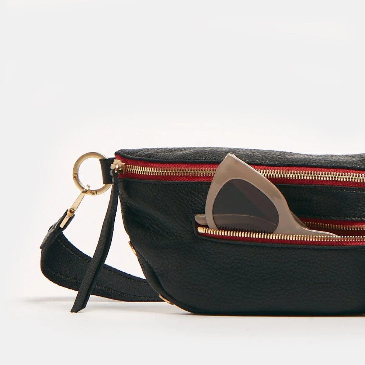 CHARLES CROSSBODY MED - Black/Brushed Gold Red Zip