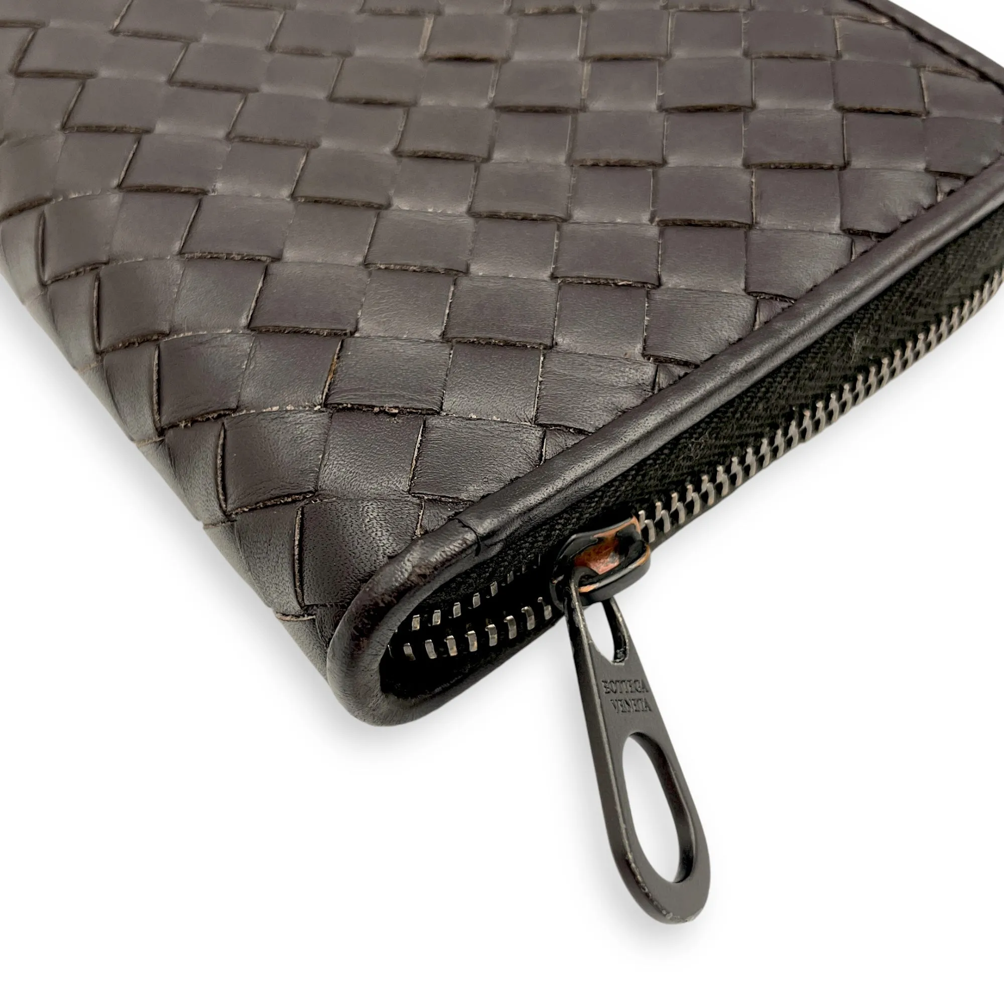 Intrecciato Zipped Around Long Brown Wallet in Calfskin, Brunito hardware