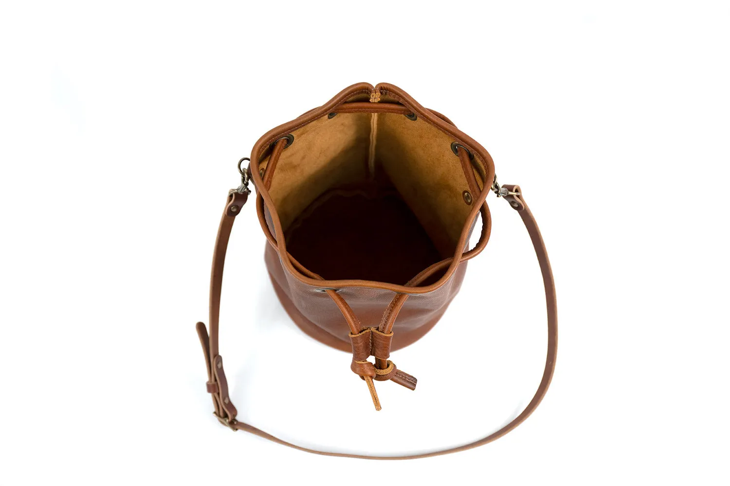 LEATHER BUCKET BAG - LARGE - RAVEN