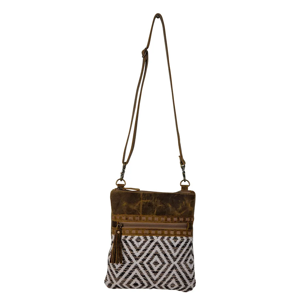 Sand Weaver Small & Crossbody Bag