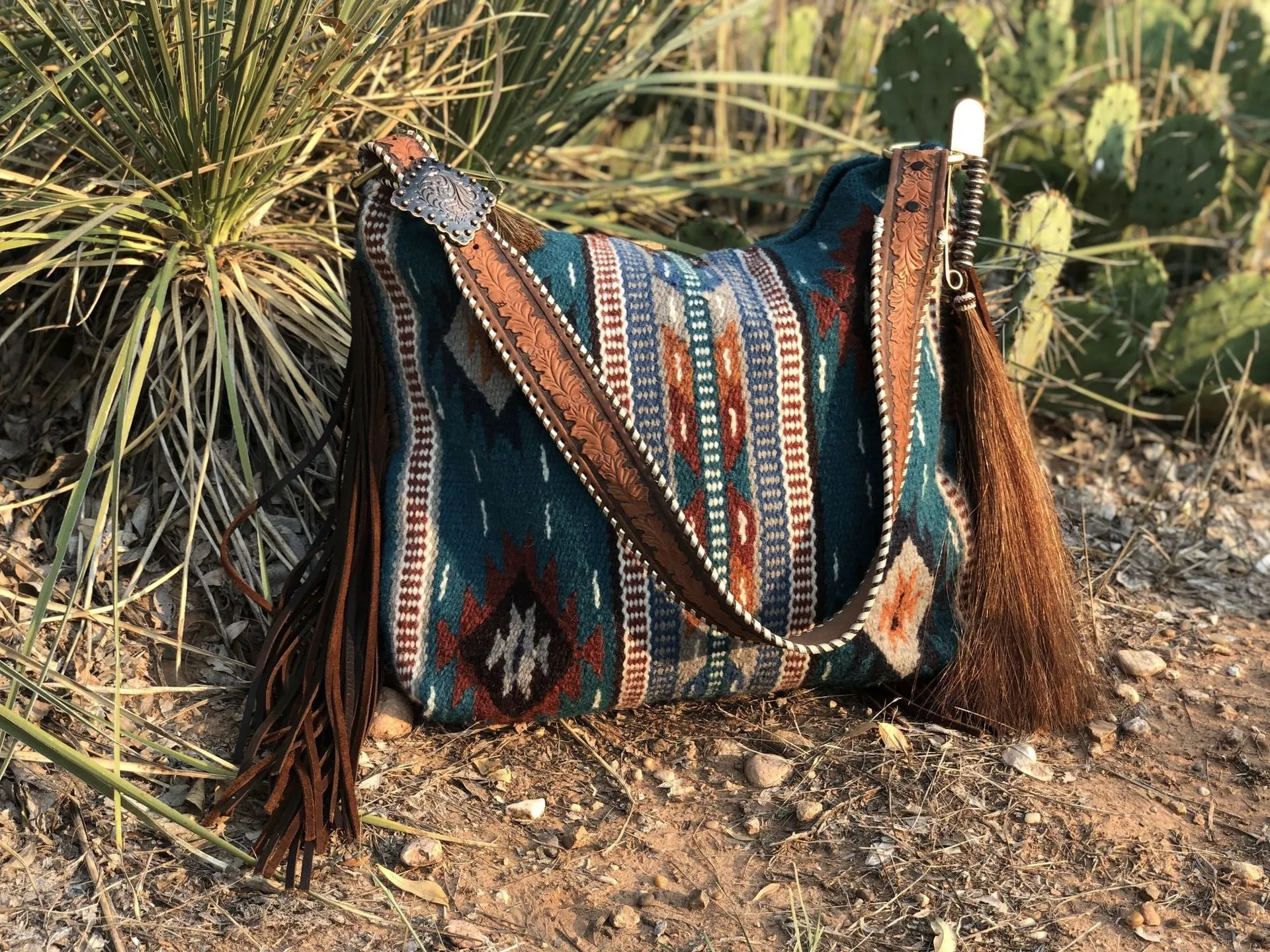 Vintage Hand-woven Streamer Cotton And Linen Shoulder Bag