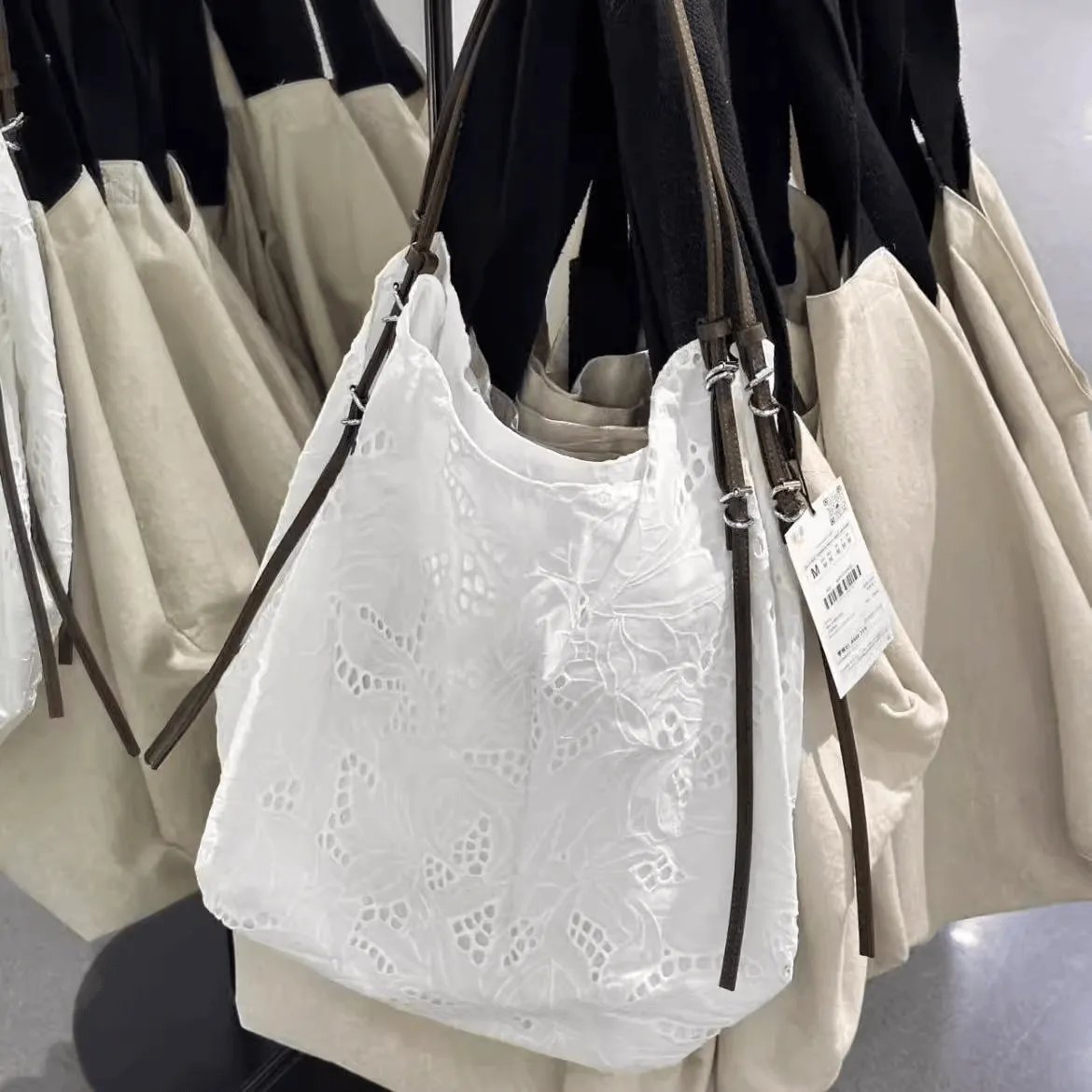 White Large Capacity Embroidered Shoulder Bag