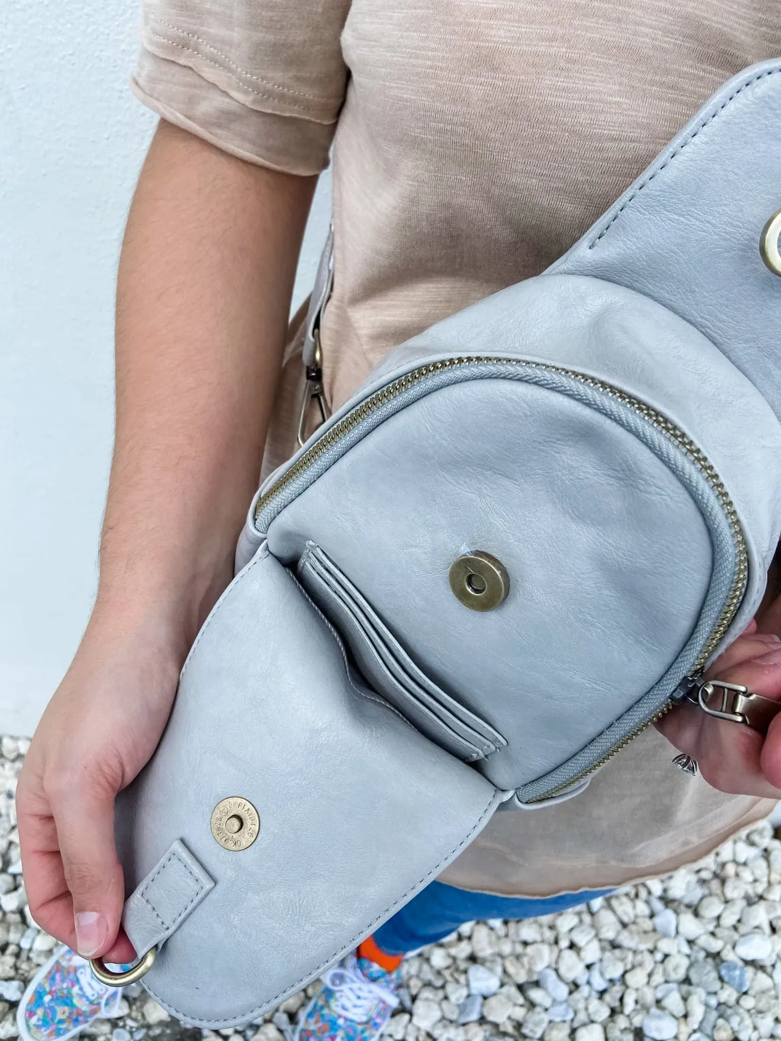 Willa Crossbody- Grey